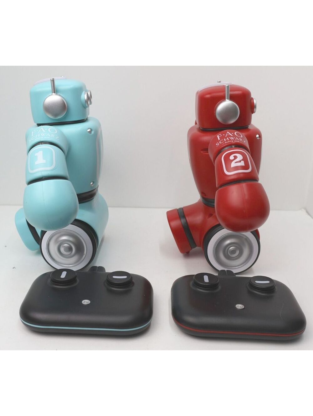FAO Schwarz Robot Knockout Remote Control Robots - Red and Blue Set - Picture 4 of 16